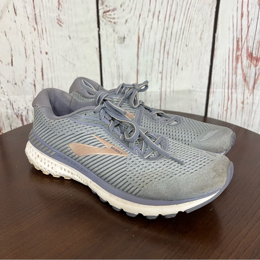 Brooks Gray Women’s Athletic Shoes Breathable Mesh Cushioned Midsole 10.5 GUC